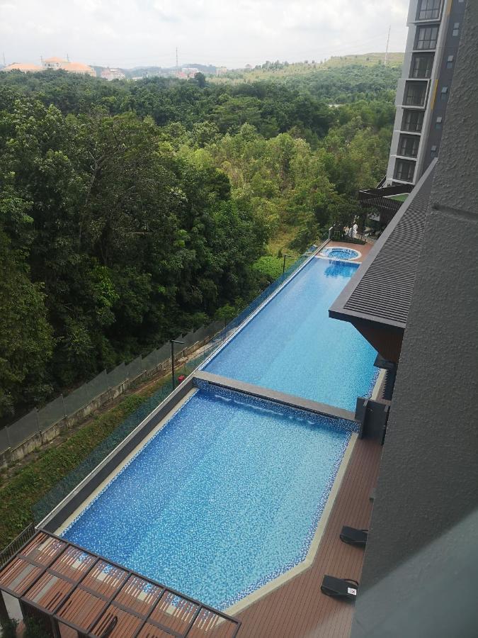 Stayje Putrajaya, 5 Minutes To Ioi City Mall, Wifi , Netflix, Free Parking Екстериор снимка