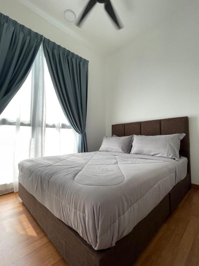 Stayje Putrajaya, 5 Minutes To Ioi City Mall, Wifi , Netflix, Free Parking Екстериор снимка