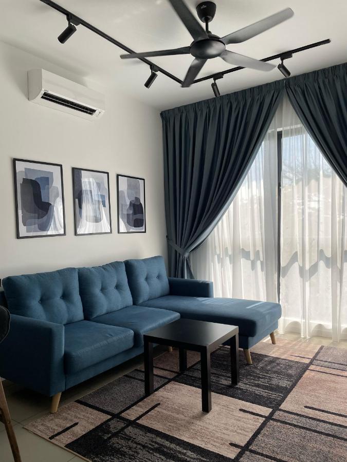 Stayje Putrajaya, 5 Minutes To Ioi City Mall, Wifi , Netflix, Free Parking Екстериор снимка